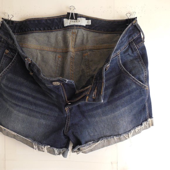 torrid Pants - 5386...Torrid Denim Shorts Jeans Size 16